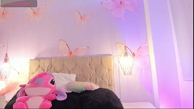 Snapshot of Vivi_prinncess chatting on March 26, 2026, 11:46 pm Vivi prinncess online show from March 26, 2026, 11:46 pm