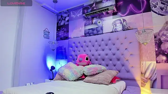 Vivi prinncess online show from March 19, 2025, 2:27 am