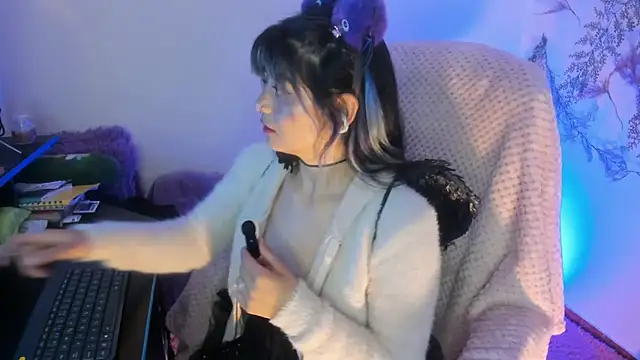 Sammysammy  online show from October 12, 2025, 7:43 am