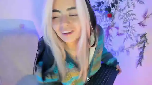 Snapshot of Sammysammy_ chatting on December 23, 2024, 3:40 am Sammysammy online show from December 23, 2024, 3:40 am