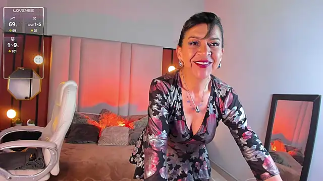 Snapshot of GraceElizabeth_ chatting on February 7, 2025, 12:09 am GraceElizabeth online show from February 7, 2025, 12:09 am