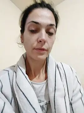 JoLeNe27 online show from October 5, 2025, 3:25 pm