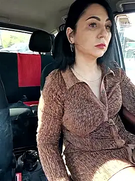 charrlote love online show from April 6, 2026, 1:23 pm