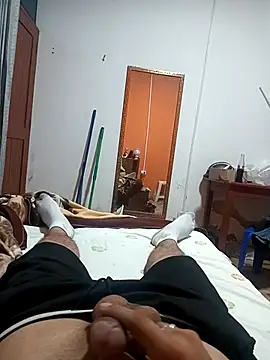 Lubraes online show from October 31, 2025, 3:58 am