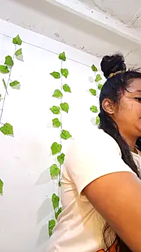 Snapshot of shayna_all chatting on October 27, 2025, 6:20 pm shayna all online show from October 27, 2025, 6:20 pm