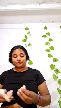 Snapshot of shayna_all chatting on October 24, 2025, 8:08 pm shayna all online show from October 24, 2025, 8:08 pm