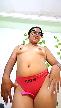 Snapshot of shayna_all chatting on November 28, 2025, 7:36 pm shayna all online show from November 28, 2025, 7:36 pm