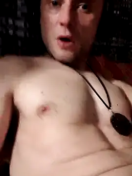 slamyke0 online show from March 5, 2025, 1:21 am