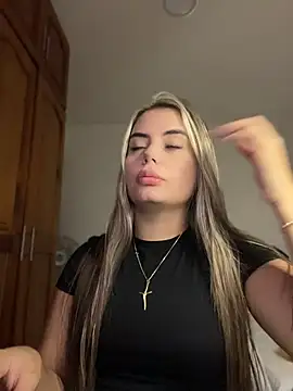 Miss valeriaa online show from May 9, 2026, 4:21 pm