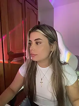 Miss valeriaa online show from May 30, 2026, 7:41 pm