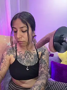  antonella dreamss online show from April 21, 2026, 11:55 pm