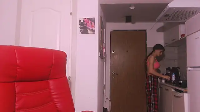 Snapshot of simyhvn chatting on November 27, 2025, 6:14 am simyhvn online show from November 27, 2025, 6:14 am