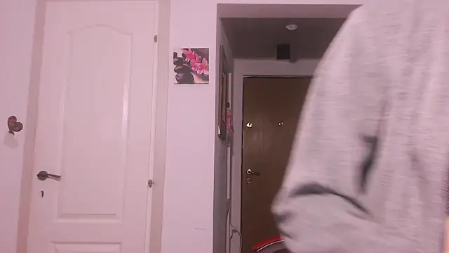 Snapshot of simyhvn chatting on November 28, 2025, 6:46 am simyhvn online show from November 28, 2025, 6:46 am