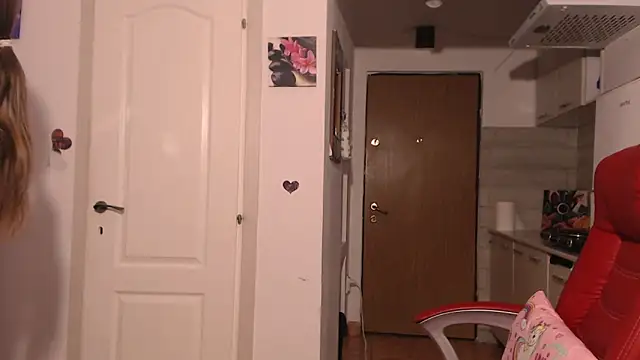 Snapshot of simyhvn chatting on April 8, 2026, 4:14 am simyhvn online show from April 8, 2026, 4:14 am