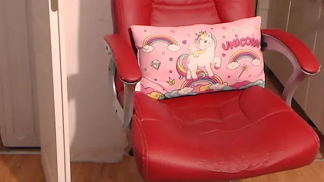 simyhvn online show from February 3, 2026, 6:46 pm