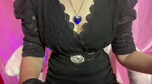 Snapshot of Queen_Angelena chatting on January 10, 2025, 5:24 pm Queen Angelena online show from January 10, 2025, 5:24 pm