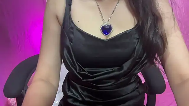 Snapshot of Queen_Angelena chatting on February 1, 2025, 4:43 pm Queen Angelena online show from February 1, 2025, 4:43 pm