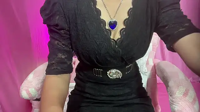 Snapshot of Queen_Angelena chatting on January 1, 2025, 3:46 pm Queen Angelena online show from January 1, 2025, 3:46 pm