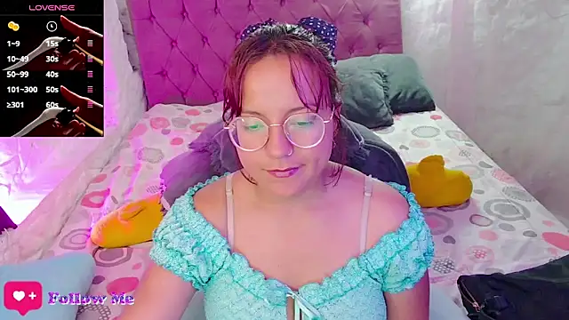 emma luna1986 online show from March 2, 2025, 9:52 pm