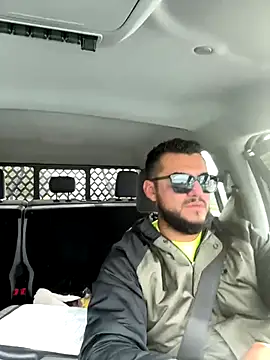 Snapshot of Ozzy420_ chatting on November 19, 2025, 9:26 pm Ozzy420 online show from November 19, 2025, 9:26 pm