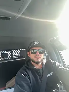 Snapshot of Ozzy420_ chatting on December 1, 2025, 4:41 pm Ozzy420 online show from December 1, 2025, 4:41 pm