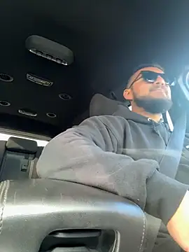 Snapshot of Ozzy420_ chatting on November 14, 2025, 10:13 pm Ozzy420 online show from November 14, 2025, 10:13 pm