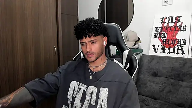 Alessandro Vanni online show from September 29, 2025, 2:07 am