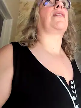 Canadian BBW online show from May 9, 2026, 8:12 pm