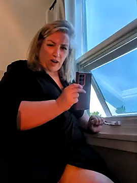 Canadian BBW online show from May 13, 2026, 9:44 pm