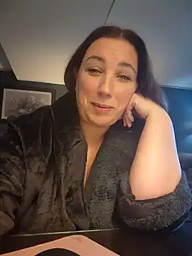 Snapshot of Canadian_BBW chatting on January 12, 2025, 6:59 pm Canadian BBW online show from January 12, 2025, 6:59 pm