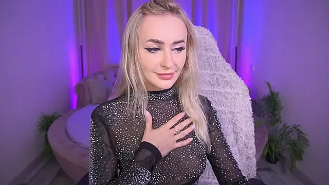 Snapshot of GraceCandy chatting on November 23, 2025, 11:48 pm GraceCandy online show from November 23, 2025, 11:48 pm