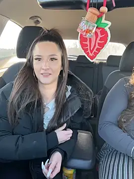 joanaelaa online show from February 3, 2025, 2:13 pm