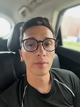 Snapshot of Thiago_jones chatting on November 20, 2025, 8:31 pm Thiago jones online show from November 20, 2025, 8:31 pm