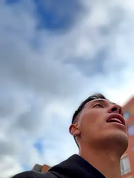 Snapshot of Thiago_jones chatting on January 7, 2026, 9:31 pm Thiago jones online show from January 7, 2026, 9:31 pm