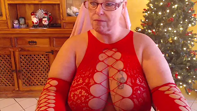 MISS LINDAH online show from November 16, 2025, 6:29 am