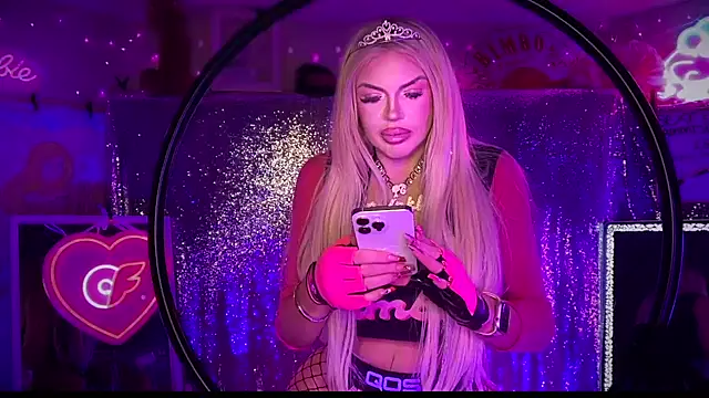 Snapshot of bimbotwerkqueen chatting on February 19, 2025, 7:17 am bimbotwerkqueen online show from February 19, 2025, 7:17 am