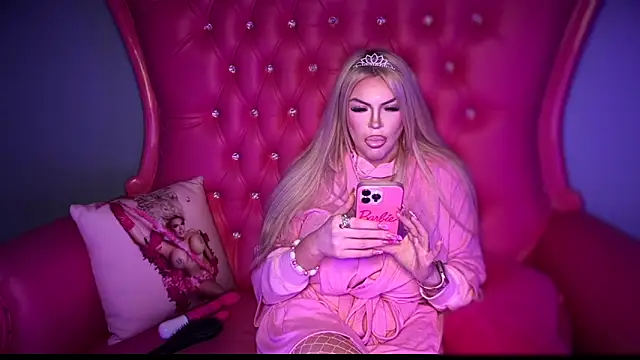 Snapshot of bimbotwerkqueen chatting on January 31, 2025, 1:33 am bimbotwerkqueen online show from January 31, 2025, 1:33 am