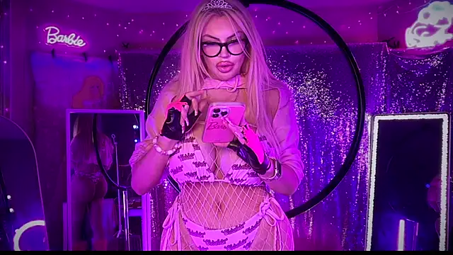 Snapshot of bimbotwerkqueen chatting on January 31, 2025, 11:03 am bimbotwerkqueen online show from January 31, 2025, 11:03 am