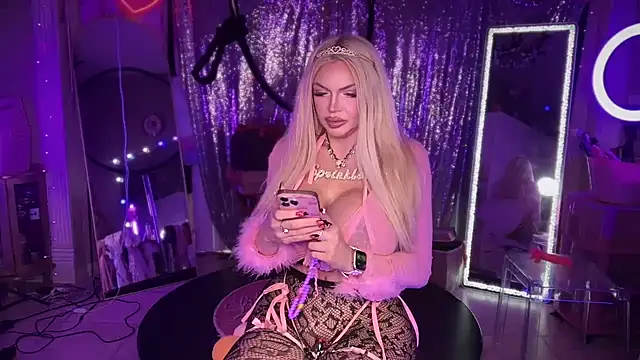 Snapshot of bimbotwerkqueen chatting on September 12, 2025, 11:15 pm bimbotwerkqueen online show from September 12, 2025, 11:15 pm