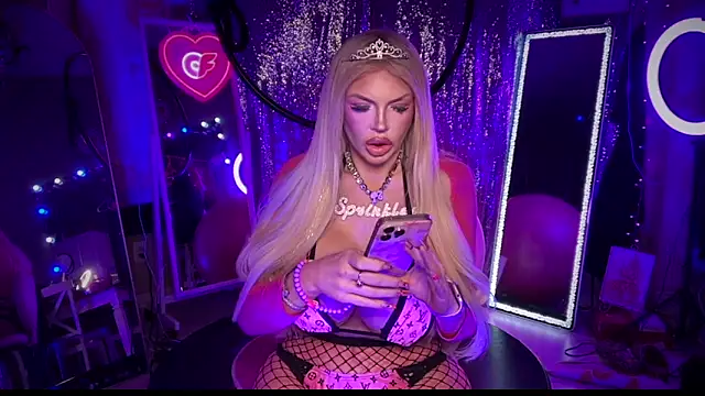 Snapshot of bimbotwerkqueen chatting on February 19, 2025, 1:08 am bimbotwerkqueen online show from February 19, 2025, 1:08 am