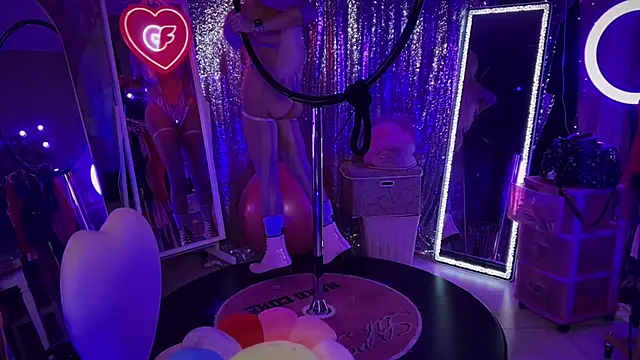 Snapshot of bimbotwerkqueen chatting on March 15, 2025, 5:19 am bimbotwerkqueen online show from March 15, 2025, 5:19 am