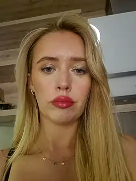 PrettieKate online show from June 6, 2026, 6:46 pm