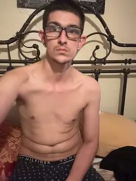 YounngStallion69 online show from December 4, 2025, 11:42 am
