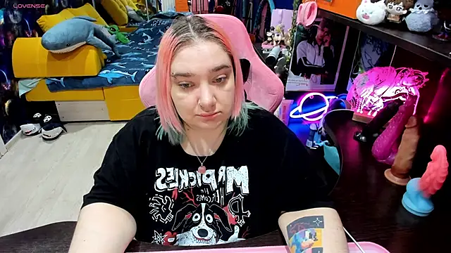 Snapshot of Softie_Sofy chatting on February 28, 2026, 1:05 am Softie Sofy online show from February 28, 2026, 1:05 am