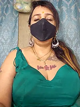 cute-tanvi online show from November 28, 2025, 12:55 am