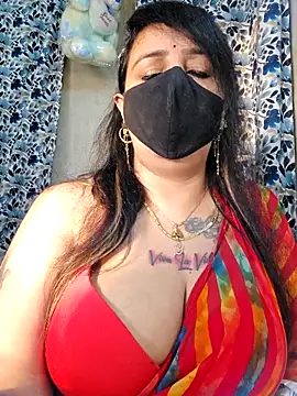 cute-tanvi online show from October 14, 2025, 1:28 am