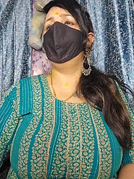 Snapshot of cute-tanvi chatting on May 5, 2026, 12:35 am cute-tanvi online show from May 5, 2026, 12:35 am