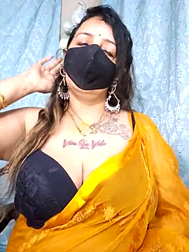 cute-tanvi online show from February 14, 2026, 1:28 am