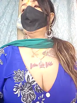 cute-tanvi online show from March 6, 2026, 1:44 am