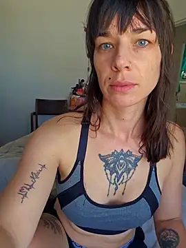 TassiTyne online show from October 24, 2025, 2:16 pm